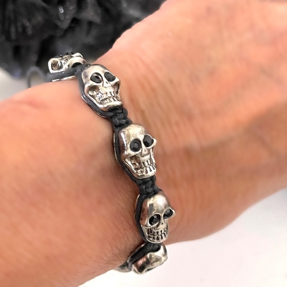 Skull bracelet. - Picture 2 of 4